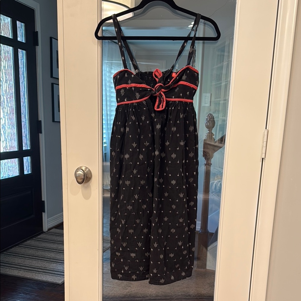 Thomas sires fun black front tie adjustable dress